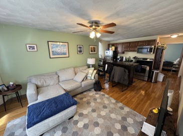 217 Holland St, Somerville, Massachusetts, 1 Bedroom Bedrooms, 2 Rooms Rooms,1 BathroomBathrooms,Residential Lease,For Rent,Holland St,73478831