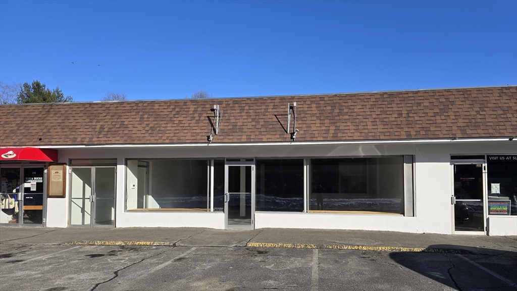 320 College Street, Amherst, Massachusetts, ,Commercial Lease,For Rent,College Street,73478890