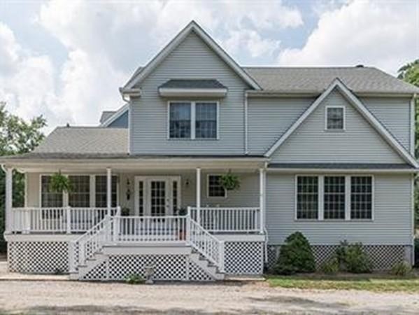 14 Rockland St, Newton, Massachusetts, 3 Bedrooms Bedrooms, 8 Rooms Rooms,2.5 BathroomsBathrooms,Residential Lease,For Rent,Rockland St,73478902