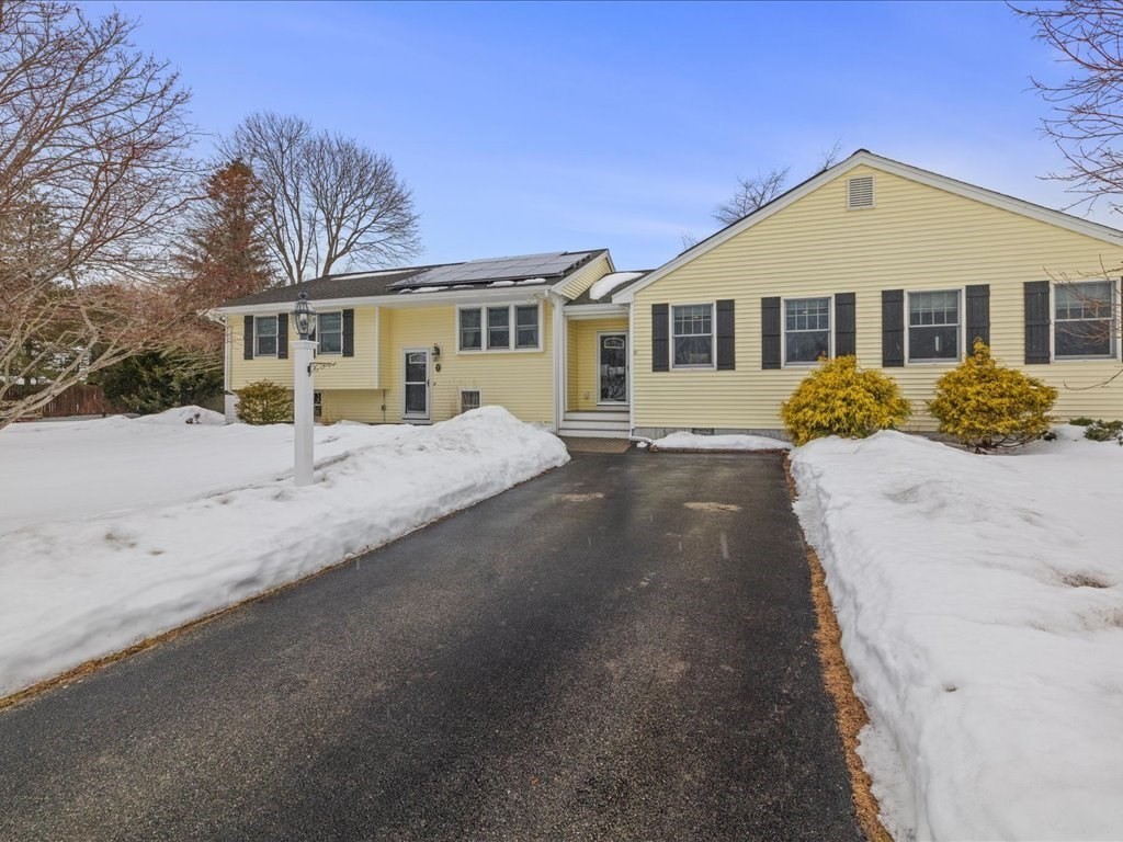 7 Pierce Rd, Marshfield, Massachusetts, 4 Bedrooms Bedrooms, 9 Rooms Rooms,2 BathroomsBathrooms,Residential,For Sale,Pierce Rd,73477369