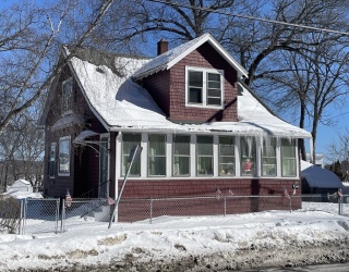 365 Lake Avenue, Worcester, Massachusetts, 2 Bedrooms Bedrooms, 6 Rooms Rooms,1.5 BathroomsBathrooms,Residential,For Sale,Lake Avenue,73478945