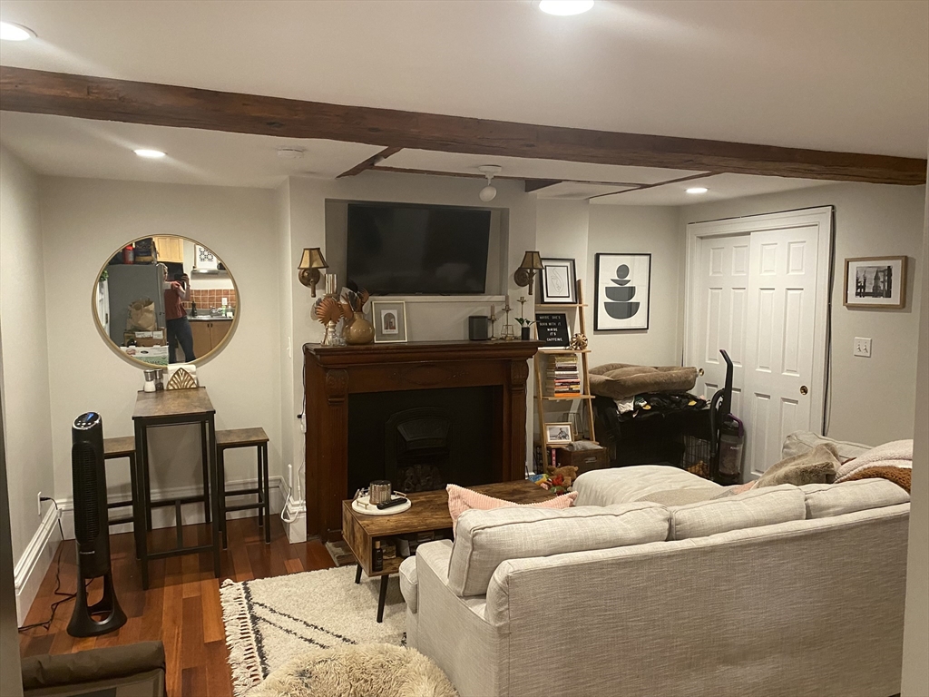 53 Hancock St, Boston, Massachusetts, 1 Bedroom Bedrooms, 3 Rooms Rooms,1 BathroomBathrooms,Residential Lease,For Rent,Hancock St,73478840