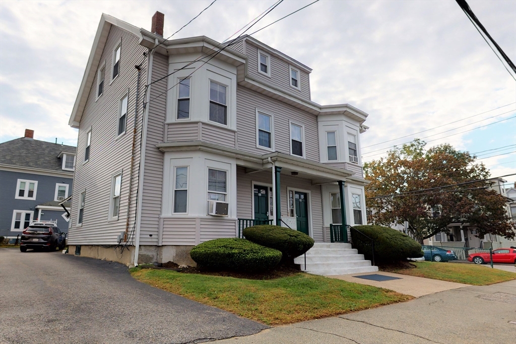 51 Robbins, Waltham, Massachusetts, 1 Bedroom Bedrooms, 5 Rooms Rooms,1 BathroomBathrooms,Residential Lease,For Rent,Robbins,73478846