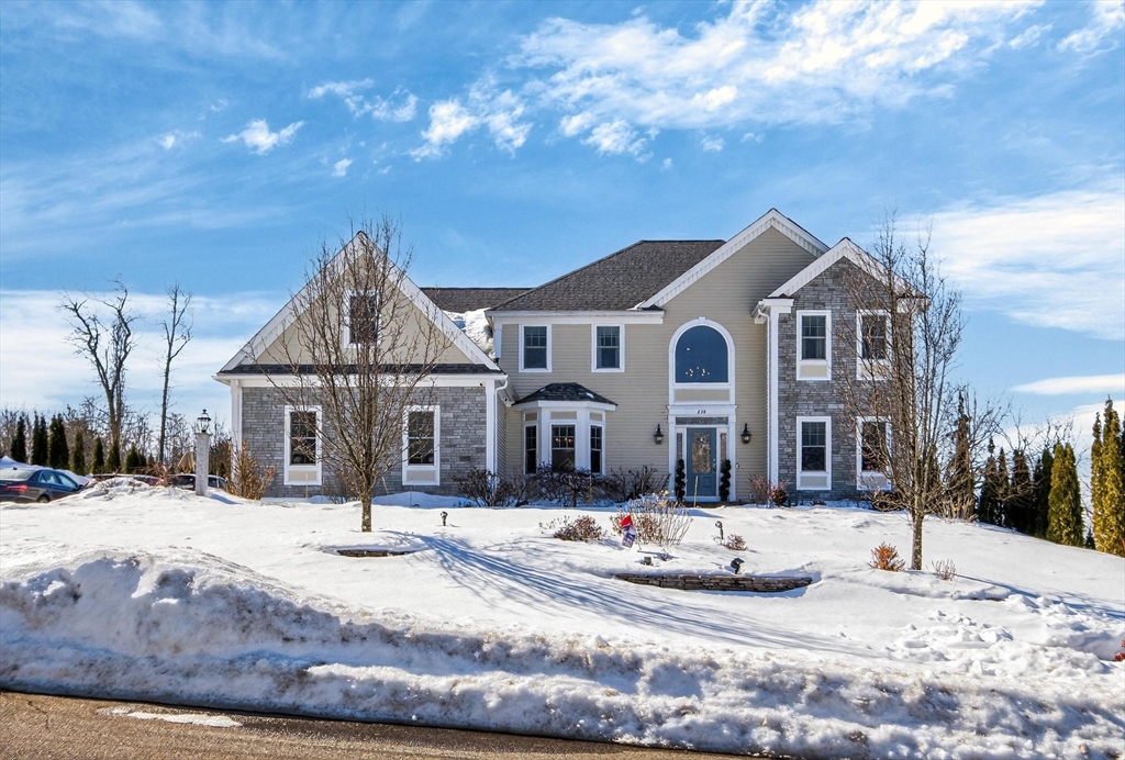 238 Catamount Road, Tewksbury, Massachusetts, 4 Bedrooms Bedrooms, 9 Rooms Rooms,2.5 BathroomsBathrooms,Residential,For Sale,Catamount Road,73478859