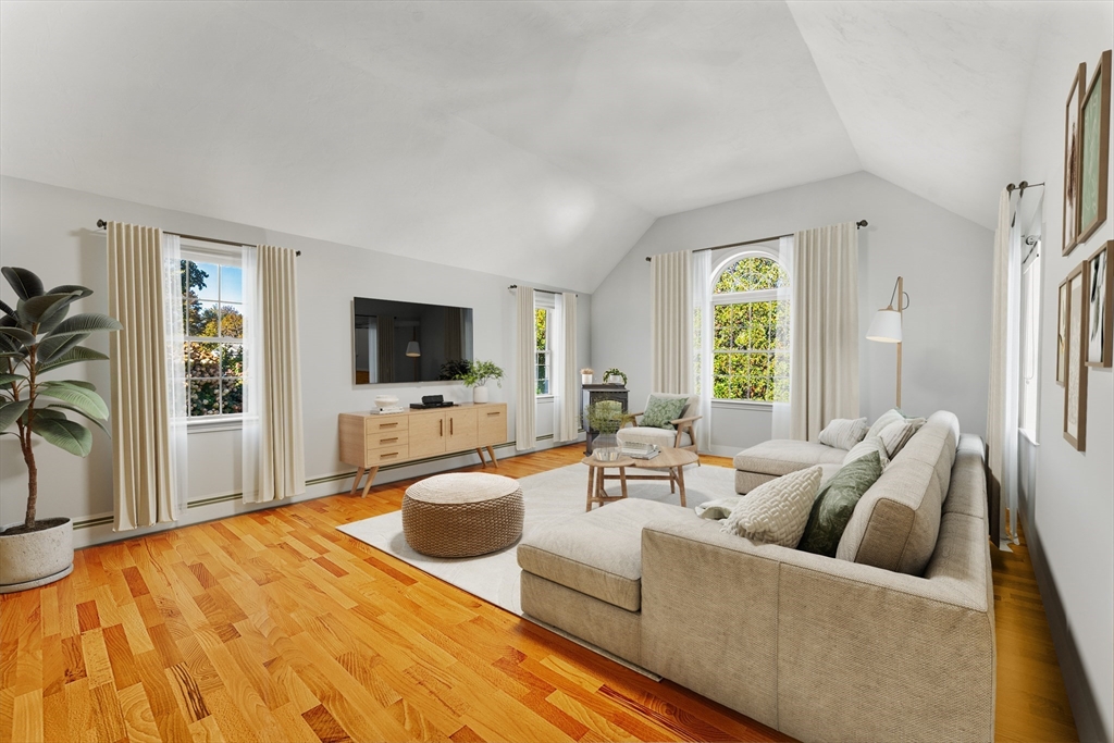 19 Fisher St, Westborough, Massachusetts, 4 Bedrooms Bedrooms, 7 Rooms Rooms,2.5 BathroomsBathrooms,Residential,For Sale,Fisher St,73444223