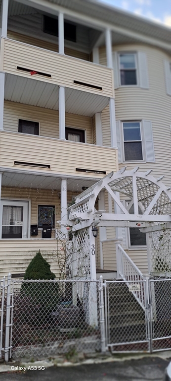 30 Pattison St, Worcester, Massachusetts, 3 Bedrooms Bedrooms, 9 Rooms Rooms,1 BathroomBathrooms,Residential Lease,For Rent,Pattison St,73459136