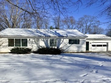 10 Center Rd, Gill, Massachusetts, 2 Bedrooms Bedrooms, 4 Rooms Rooms,1 BathroomBathrooms,Residential,For Sale,Center Rd,73467928