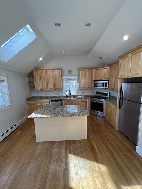 117 Columbia Street, Cambridge, Massachusetts, 1 Bedroom Bedrooms, 5 Rooms Rooms,1 BathroomBathrooms,Residential Lease,For Rent,Columbia Street,73479012