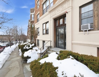 1661 Commonwealth Ave., Boston, Massachusetts, 4 Bedrooms Bedrooms, 6 Rooms Rooms,2 BathroomsBathrooms,Residential Lease,For Rent,Commonwealth Ave.,73479045