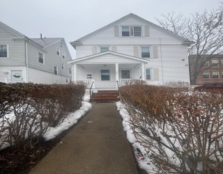 323 Arlington St, Watertown, Massachusetts, 3 Bedrooms Bedrooms, 5 Rooms Rooms,2 BathroomsBathrooms,Residential Lease,For Rent,Arlington St,73479038