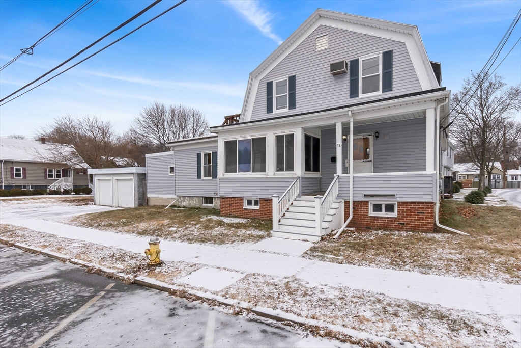 58 Willson Street, Salem, Massachusetts, 4 Bedrooms Bedrooms, 12 Rooms Rooms,3 BathroomsBathrooms,Residential Income,For Sale,Willson Street,73466341