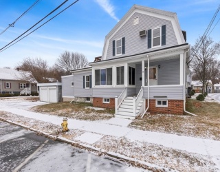 58 Willson Street, Salem, Massachusetts, 4 Bedrooms Bedrooms, 12 Rooms Rooms,3 BathroomsBathrooms,Residential Income,For Sale,Willson Street,73466341