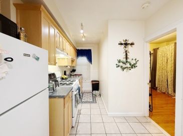 73 Divison Street, Chelsea, Massachusetts, 1 Bedroom Bedrooms, 3 Rooms Rooms,1 BathroomBathrooms,Residential Lease,For Rent,Divison Street,73475399 73 Divison Street, Chelsea, Massachusetts, 1 Bedroom Bedrooms, 3 Rooms Rooms,1 BathroomBathrooms,Residential Lease,For Rent,Divison Street,73475399