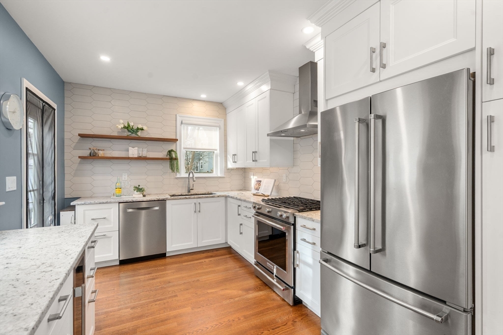 378 School Street, Watertown, Massachusetts, 3 Bedrooms Bedrooms, 8 Rooms Rooms,1 BathroomBathrooms,Residential,For Sale,School Street,73465667