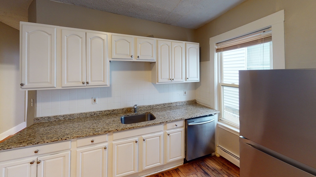 12 Estrella St, Boston, Massachusetts, 3 Bedrooms Bedrooms, 5 Rooms Rooms,1 BathroomBathrooms,Residential Lease,For Rent,Estrella St,73479110