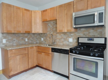 39 Paris Street, Medford, Massachusetts, 3 Bedrooms Bedrooms, 5 Rooms Rooms,1 BathroomBathrooms,Residential Lease,For Rent,Paris Street,73479120