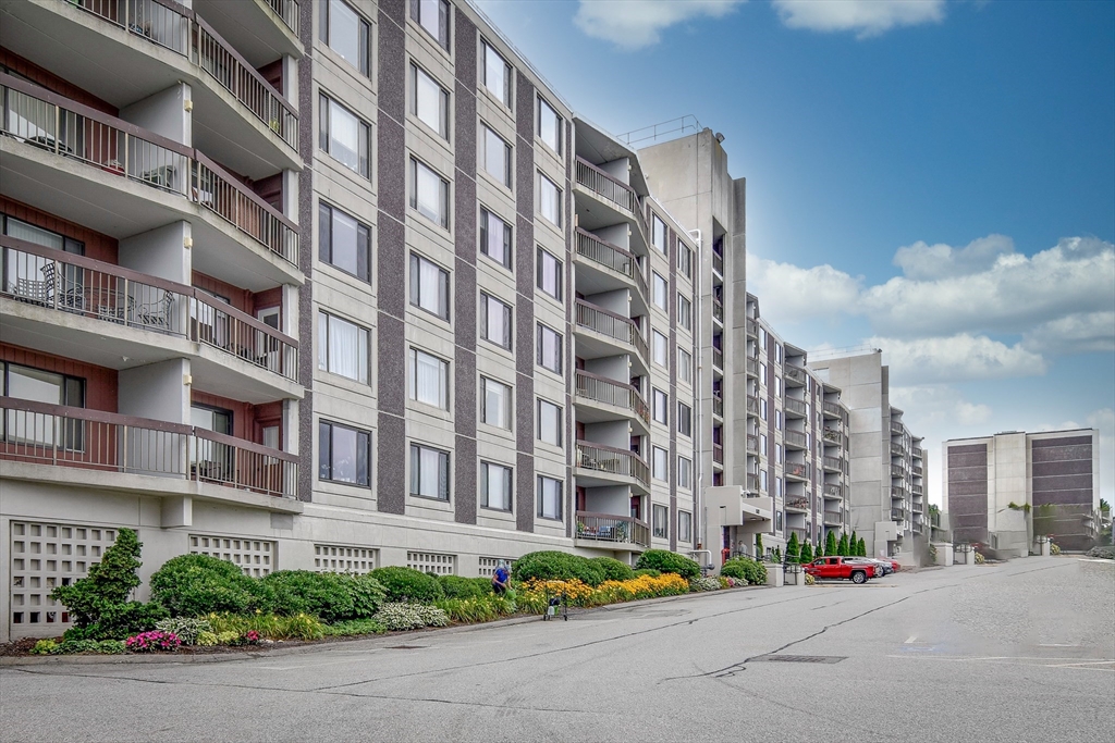 1500 Worcester, Framingham, Massachusetts, 2 Bedrooms Bedrooms, 5 Rooms Rooms,2 BathroomsBathrooms,Residential,For Sale,Worcester,73479078