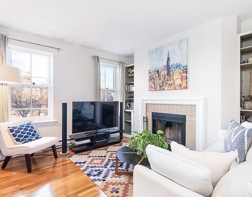 125 W Concord, Boston, Massachusetts, 1 Bedroom Bedrooms, 3 Rooms Rooms,1 BathroomBathrooms,Residential Lease,For Rent,W Concord,73479135