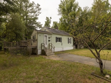 101 Pine Grove Ave, Bellingham, Massachusetts, 3 Bedrooms Bedrooms, 6 Rooms Rooms,1 BathroomBathrooms,Residential,For Sale,Pine Grove Ave,73479137