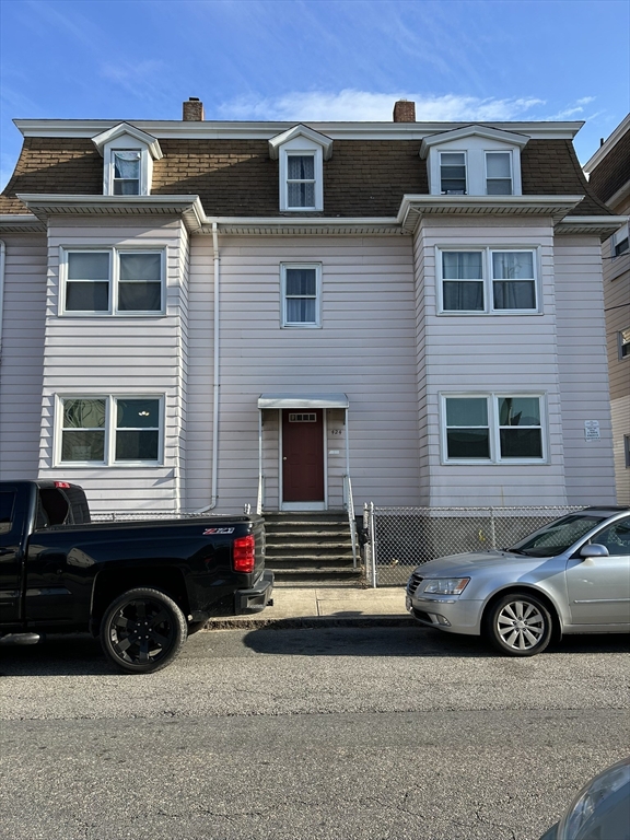 424 Third Street, Fall River, Massachusetts, 2 Bedrooms Bedrooms, 6 Rooms Rooms,1 BathroomBathrooms,Residential Lease,For Rent,Third Street,73479145