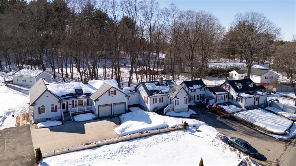 1-2-3-4 Glendale Rd, Hudson, Massachusetts, 11 Bedrooms Bedrooms, 24 Rooms Rooms,6.5 BathroomsBathrooms,Residential Income,For Sale,Glendale Rd,73479075