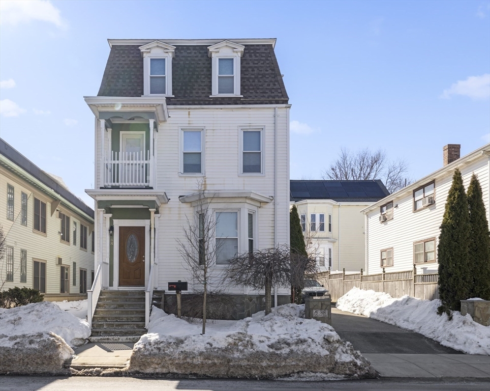 88 Pearl St, Somerville, Massachusetts, 3 Bedrooms Bedrooms, 5 Rooms Rooms,1 BathroomBathrooms,Residential Lease,For Rent,Pearl St,73479159
