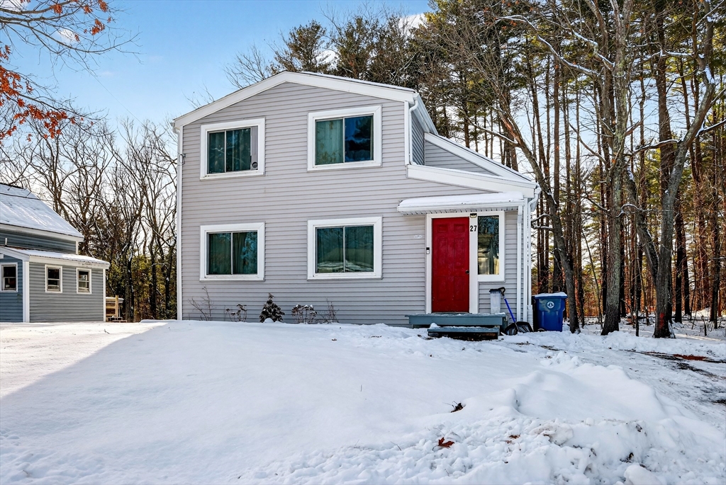 27 Beech St, Tyngsborough, Massachusetts, 2 Bedrooms Bedrooms, 6 Rooms Rooms,2 BathroomsBathrooms,Residential,For Sale,Beech St,73464426