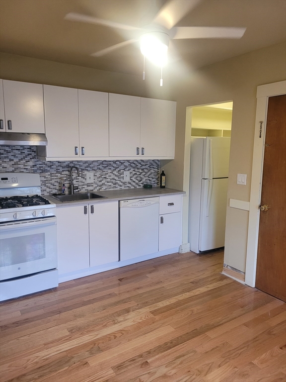 104 George St, Medford, Massachusetts, 2 Bedrooms Bedrooms, 5 Rooms Rooms,1 BathroomBathrooms,Residential Lease,For Rent,George St,73465722