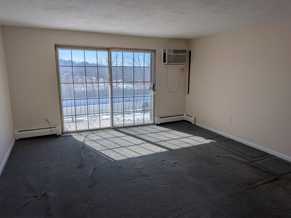 20 Williamsburg Court, Shrewsbury, Massachusetts, 1 Bedroom Bedrooms, 3 Rooms Rooms,1 BathroomBathrooms,Residential Lease,For Rent,Williamsburg Court,73479253