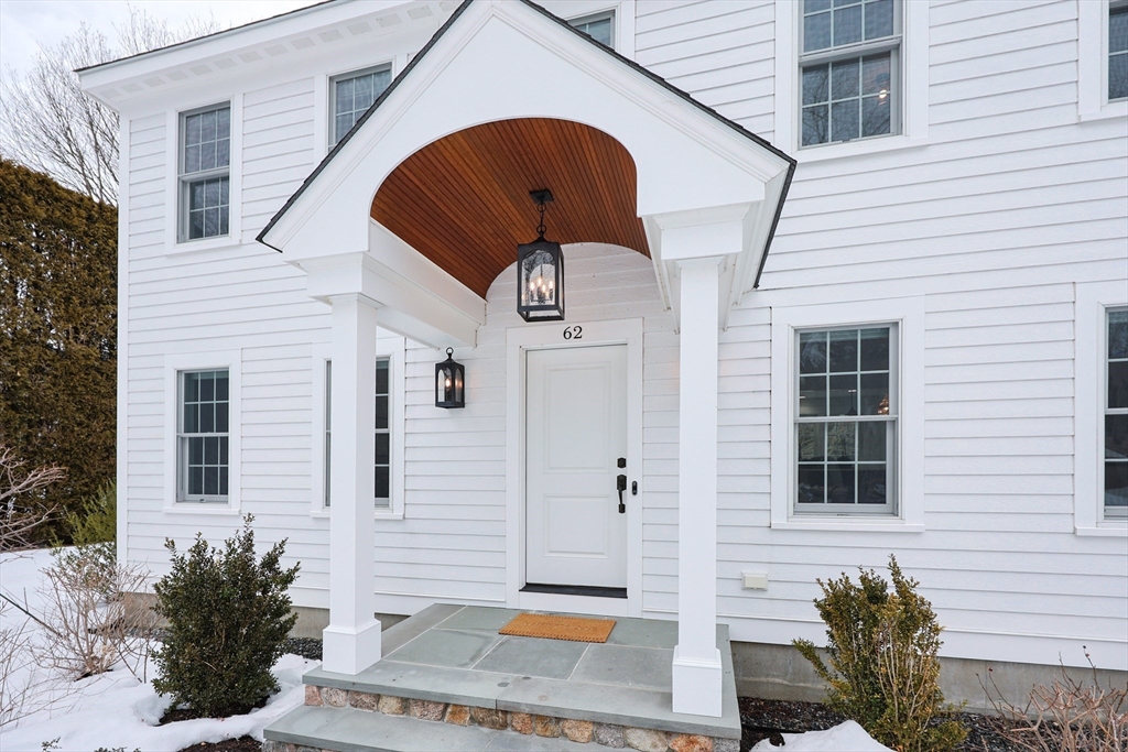 62 Tucker Ln, Dartmouth, Massachusetts, 5 Bedrooms Bedrooms, 11 Rooms Rooms,3.5 BathroomsBathrooms,Residential,For Sale,Tucker Ln,73479291