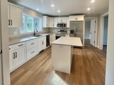 100 Main Street, Hopkinton, Massachusetts, 3 Bedrooms Bedrooms, 5 Rooms Rooms,2 BathroomsBathrooms,Residential Lease,For Rent,Main Street,73465881