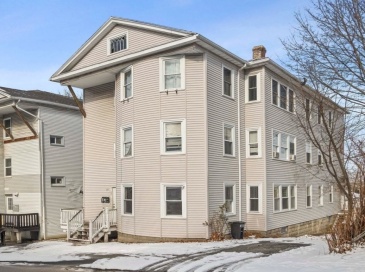 15 Hillside St, Worcester, Massachusetts, 3 Bedrooms Bedrooms, 6 Rooms Rooms,1 BathroomBathrooms,Residential Lease,For Rent,Hillside St,73479303