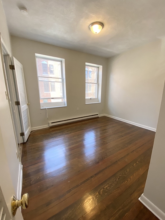5 Battery St, Boston, Massachusetts, 1 Bedroom Bedrooms, 4 Rooms Rooms,1 BathroomBathrooms,Residential Lease,For Rent,Battery St,73479315
