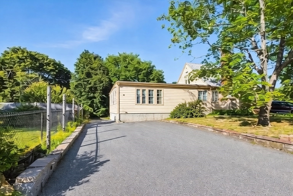 28 Edgeworth St, Weymouth, Massachusetts, 1 Bedroom Bedrooms, 4 Rooms Rooms,1 BathroomBathrooms,Residential Lease,For Rent,Edgeworth St,73479349