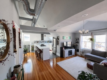 40 Winthrop St, Salem, Massachusetts, 3 Bedrooms Bedrooms, 5 Rooms Rooms,2 BathroomsBathrooms,Residential Lease,For Rent,Winthrop St,73463525