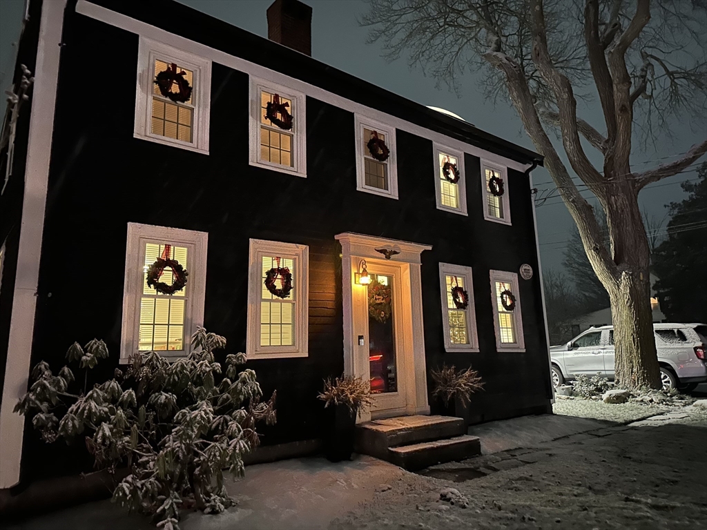 2208 Washington St, Canton, Massachusetts, 3 Bedrooms Bedrooms, 7 Rooms Rooms,1 BathroomBathrooms,Residential Lease,For Rent,Washington St,73479406