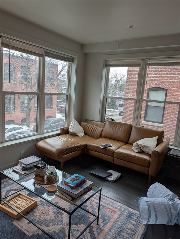 3383 Washington Street, Boston, Massachusetts, 2 Bedrooms Bedrooms, 4 Rooms Rooms,1 BathroomBathrooms,Residential Lease,For Rent,Washington Street,73479418