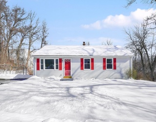 143 Fieldston St, Springfield, Massachusetts, 3 Bedrooms Bedrooms, 5 Rooms Rooms,1 BathroomBathrooms,Residential,For Sale,Fieldston St,73479411