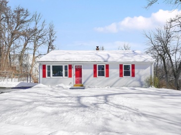 143 Fieldston St, Springfield, Massachusetts, 3 Bedrooms Bedrooms, 5 Rooms Rooms,1 BathroomBathrooms,Residential,For Sale,Fieldston St,73479411