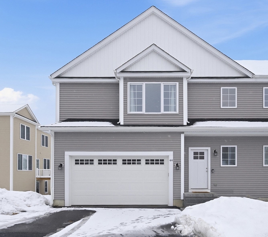 44 Pouts Ln, Uxbridge, Massachusetts, 3 Bedrooms Bedrooms, 8 Rooms Rooms,2.5 BathroomsBathrooms,Residential,For Sale,Pouts Ln,73475989