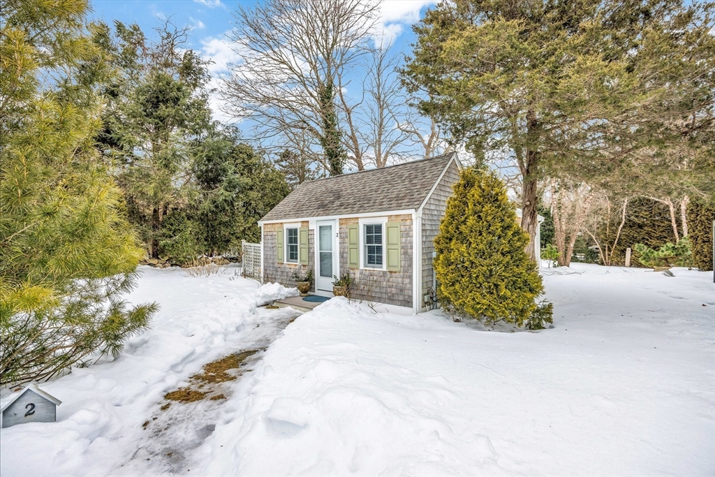 224 N Falmouth Hwy, Falmouth, Massachusetts, 1 Bedroom Bedrooms, 3 Rooms Rooms,1 BathroomBathrooms,Residential,For Sale,N Falmouth Hwy,73479372