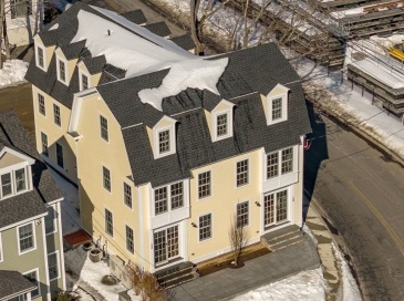 13 Merrimac Street, Amesbury, Massachusetts, 3 Bedrooms Bedrooms, 5 Rooms Rooms,3.5 BathroomsBathrooms,Residential Lease,For Rent,Merrimac Street,73479449