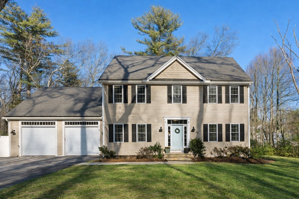 578 Carpenter Rd, Northbridge, Massachusetts, 5 Bedrooms Bedrooms, 11 Rooms Rooms,3 BathroomsBathrooms,Residential,For Sale,Carpenter Rd,73479460