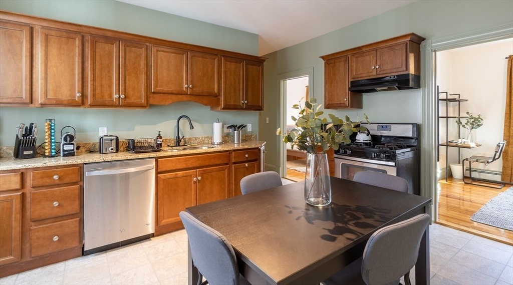 15 Romsey Street, Boston, Massachusetts, 4 Bedrooms Bedrooms, 7 Rooms Rooms,1 BathroomBathrooms,Residential Lease,For Rent,Romsey Street,73479488