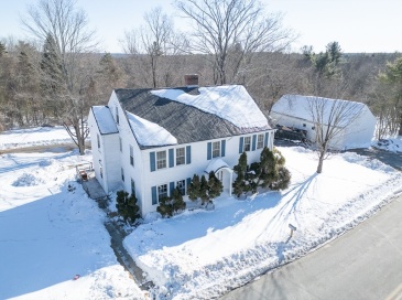 222 W Townsend Rd, Lunenburg, Massachusetts, 4 Bedrooms Bedrooms, 11 Rooms Rooms,2 BathroomsBathrooms,Residential,For Sale,W Townsend Rd,73474765