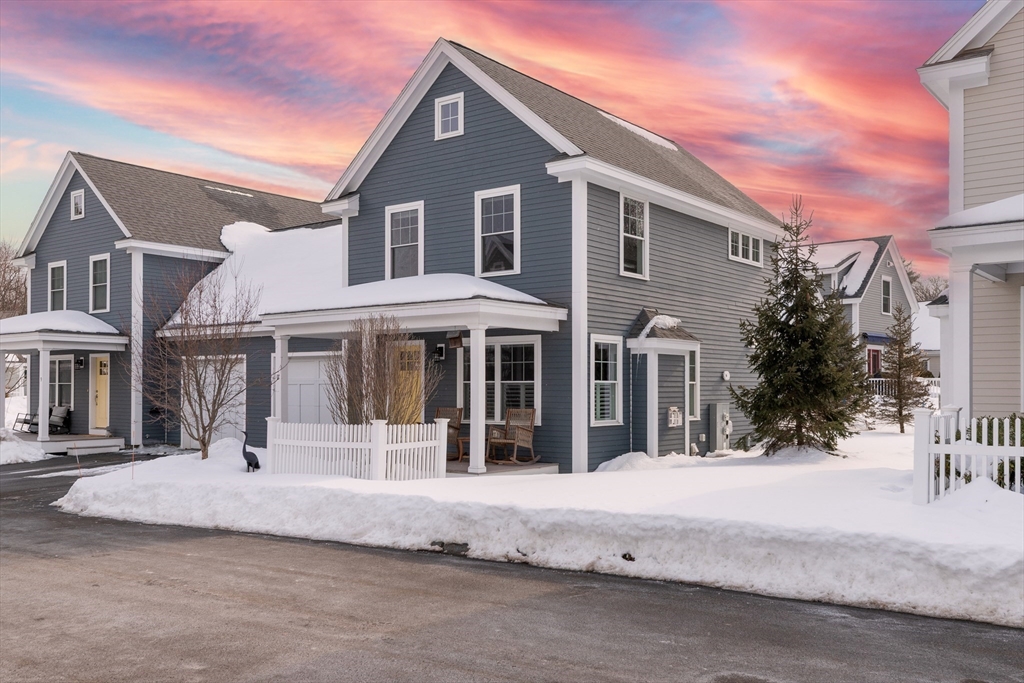 11 Daley Dr, West Newbury, Massachusetts, 3 Bedrooms Bedrooms, 4 Rooms Rooms,1.5 BathroomsBathrooms,Residential,For Sale,Daley Dr,73479472