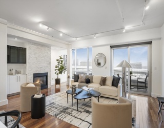 25 Channel Center St, Boston, Massachusetts, 2 Bedrooms Bedrooms, 5 Rooms Rooms,2 BathroomsBathrooms,Residential,For Sale,Channel Center St,73479479