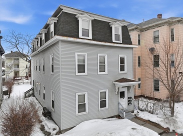 15 Goulding St, Worcester, Massachusetts, 9 Bedrooms Bedrooms, 18 Rooms Rooms,3 BathroomsBathrooms,Residential Income,For Sale,Goulding St,73479550
