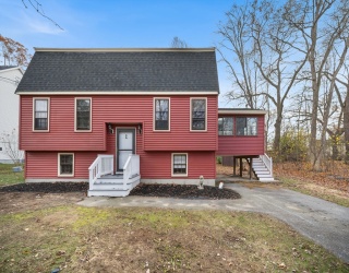 17 Blackstone Rd, Billerica, Massachusetts, 3 Bedrooms Bedrooms, 9 Rooms Rooms,2 BathroomsBathrooms,Residential,For Sale,Blackstone Rd,73456650