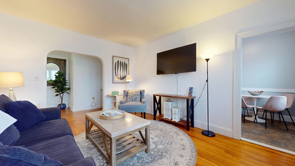 90 Kilsyth Rd, Boston, Massachusetts, 1 Bedroom Bedrooms, 4 Rooms Rooms,1 BathroomBathrooms,Residential Lease,For Rent,Kilsyth Rd,73467034